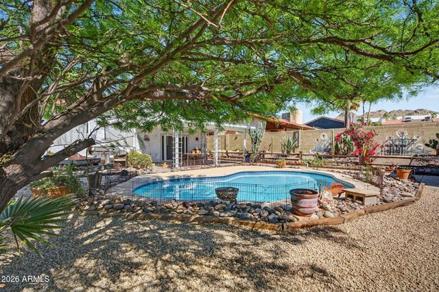 2119 E CROCUS Drive, Phoenix, AZ 85022