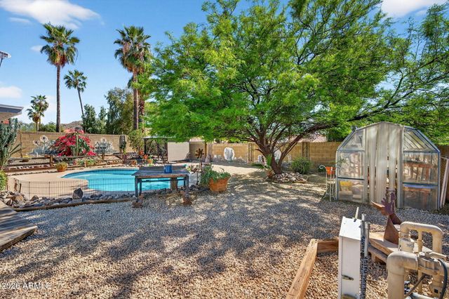 2119 E CROCUS Drive, Phoenix, AZ 85022