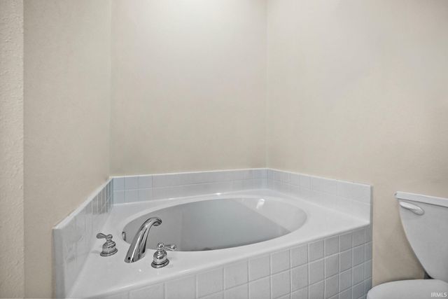 373 Double Tree Drive, Lafayette, IN 47905