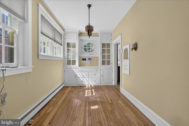 17 WOODLAND DR, Lansdale, PA 19446
