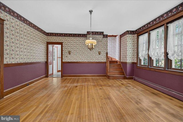 17 WOODLAND DR, Lansdale, PA 19446