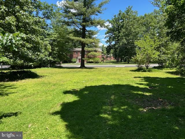 17 WOODLAND DR, Lansdale, PA 19446