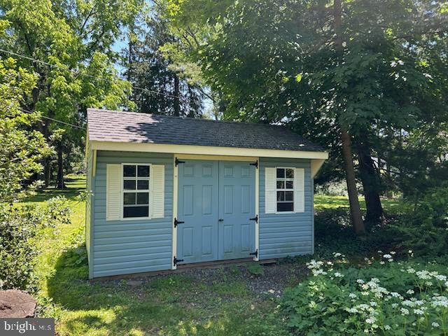 17 WOODLAND DR, Lansdale, PA 19446