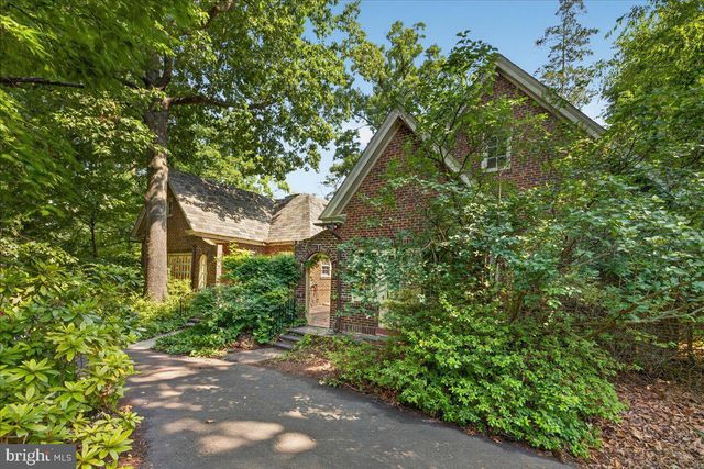 17 WOODLAND DR, Lansdale, PA 19446