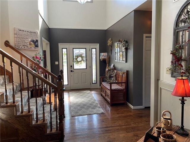 189 Canyon View Drive, Lansing, KS 66043