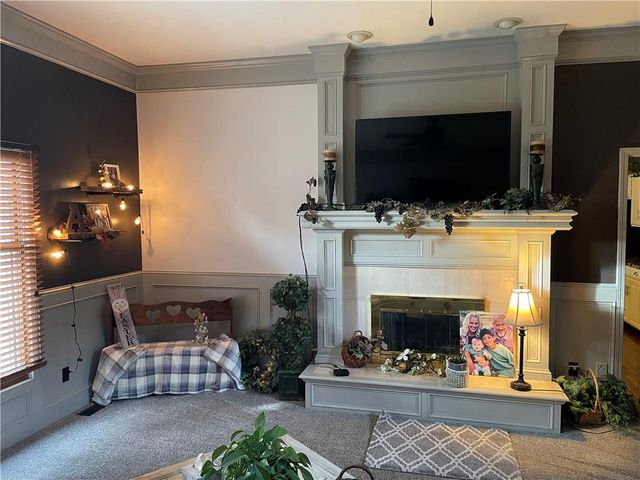 189 Canyon View Drive, Lansing, KS 66043