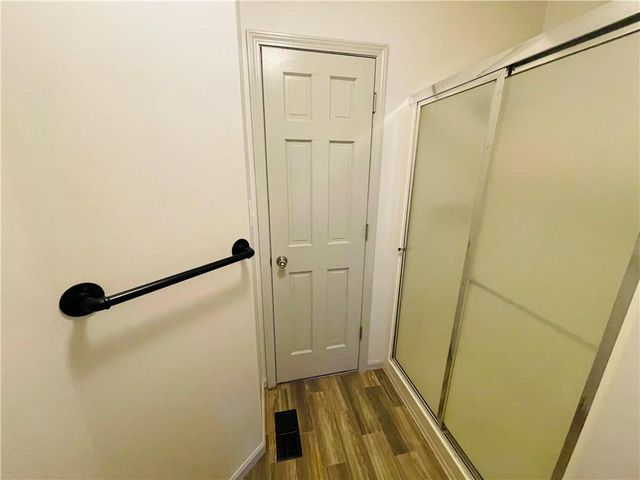 189 Canyon View Drive, Lansing, KS 66043