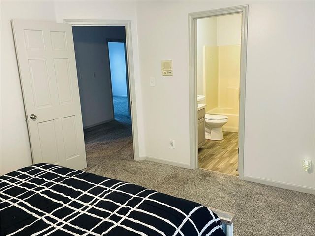 189 Canyon View Drive, Lansing, KS 66043