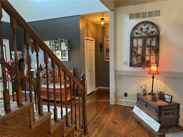 189 Canyon View Drive, Lansing, KS 66043