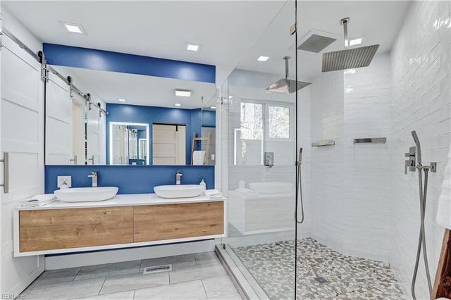 952 Oriole DR, Virginia Beach, VA 23451