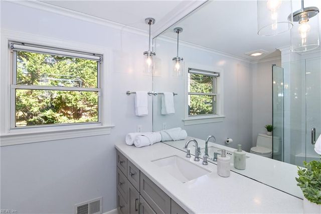 952 Oriole DR, Virginia Beach, VA 23451
