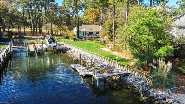 952 Oriole DR, Virginia Beach, VA 23451
