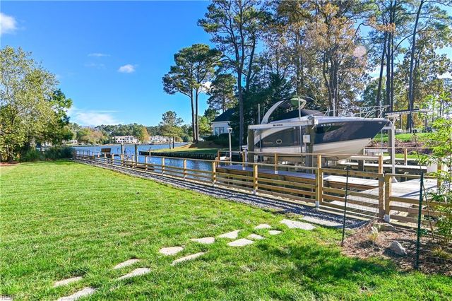 952 Oriole DR, Virginia Beach, VA 23451