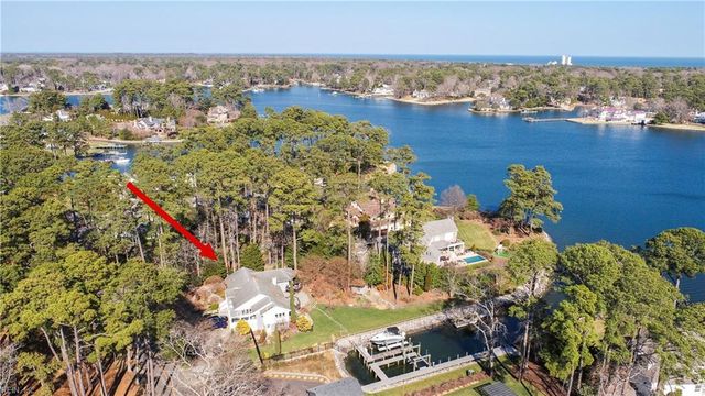 952 Oriole DR, Virginia Beach, VA 23451