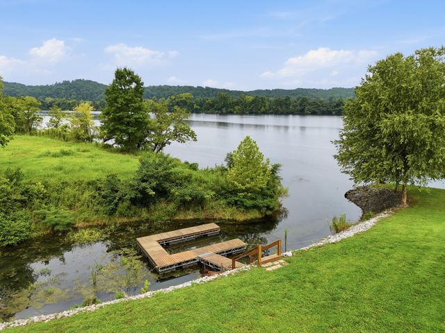616 Layman Circle, Decatur, TN 37322
