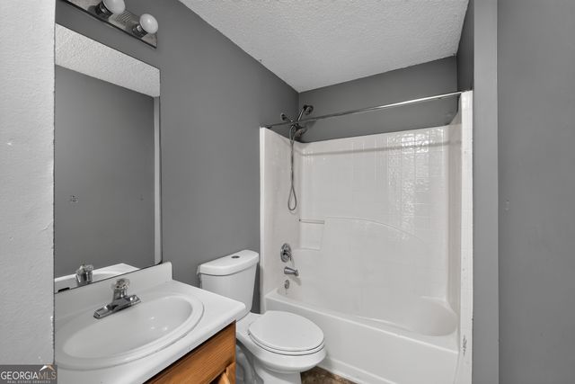 6960 Red Bone Way, Lithonia, GA 30038