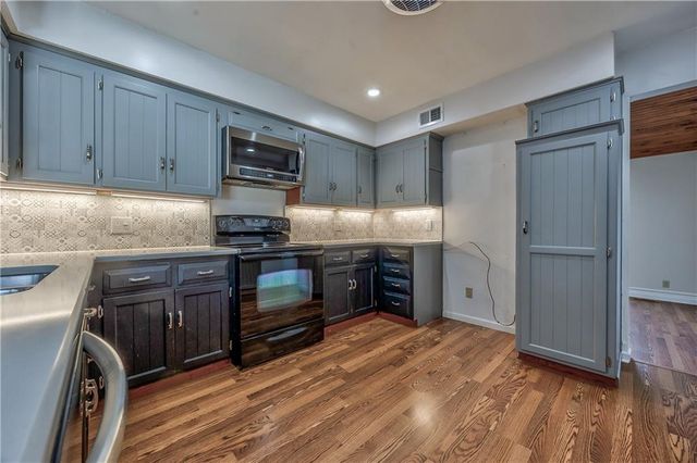 1040 S Wyckford Street, Olathe, KS 66061