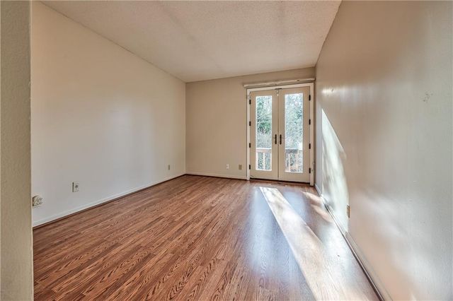 1040 S Wyckford Street, Olathe, KS 66061