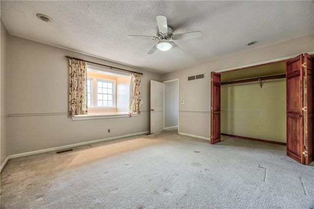 1040 S Wyckford Street, Olathe, KS 66061