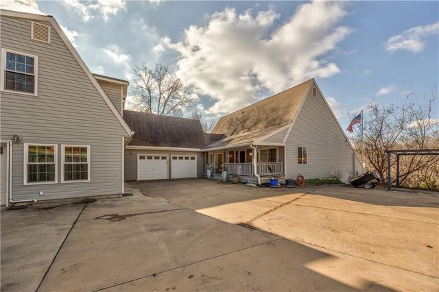 1040 S Wyckford Street, Olathe, KS 66061