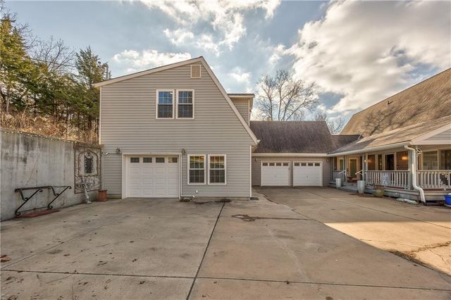 1040 S Wyckford Street, Olathe, KS 66061