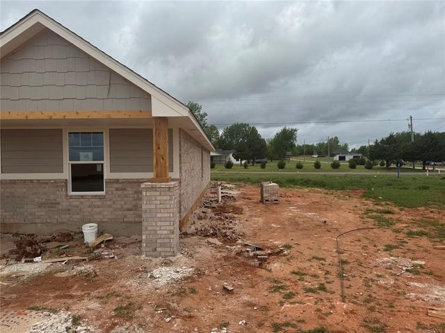 831 Virginia Avenue, Newcastle, OK 73065
