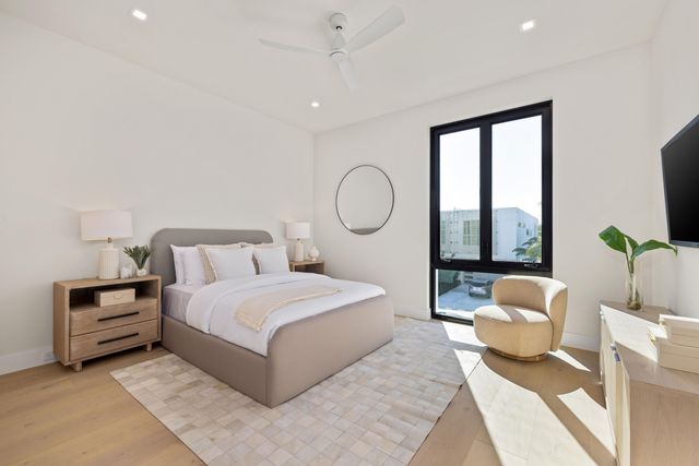 723 Lake Avenue N, Delray Beach, FL 33483