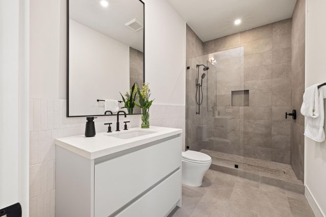 723 Lake Avenue N, Delray Beach, FL 33483