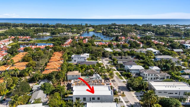 723 Lake Avenue N, Delray Beach, FL 33483