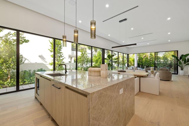 723 Lake Avenue N, Delray Beach, FL 33483