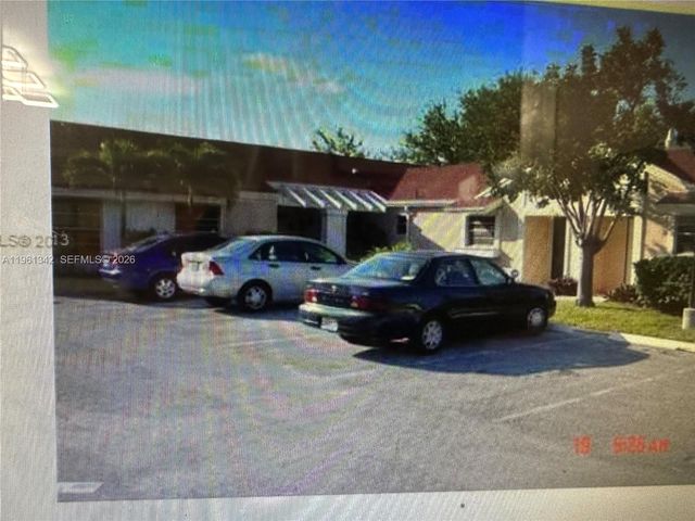 21343 NE 8th Ct 3, Miami, FL 33179