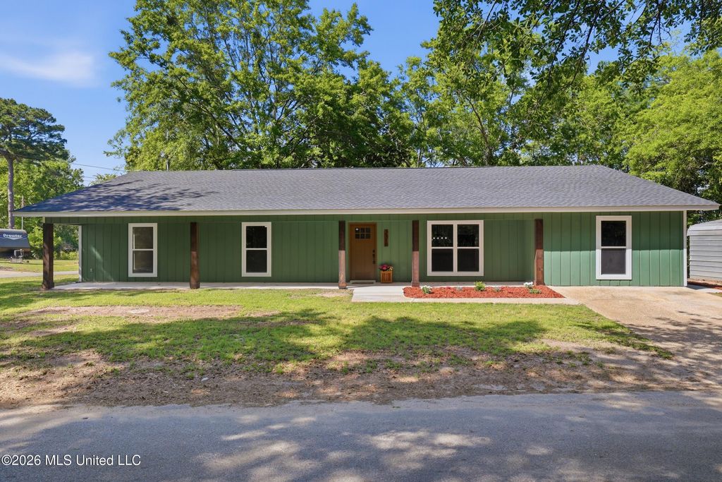 3310 Irondale Street, Gautier, MS 39553