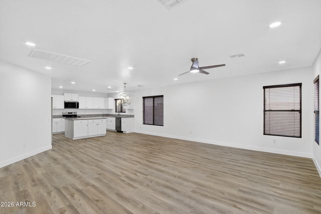 43620 W COWPATH Road, Maricopa, AZ 85138