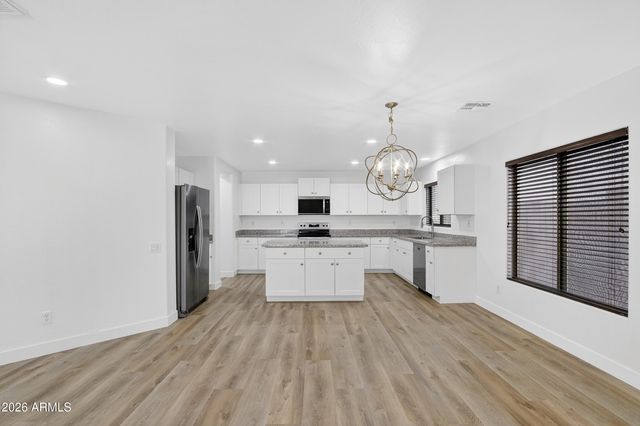 43620 W COWPATH Road, Maricopa, AZ 85138