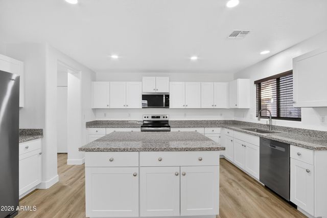 43620 W COWPATH Road, Maricopa, AZ 85138