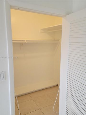 11960 NE 19th Dr 16, North Miami, FL 33181