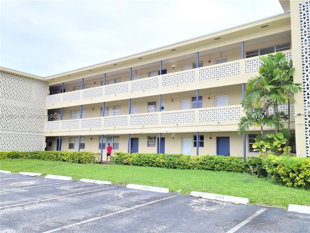 11960 NE 19th Dr 16, North Miami, FL 33181