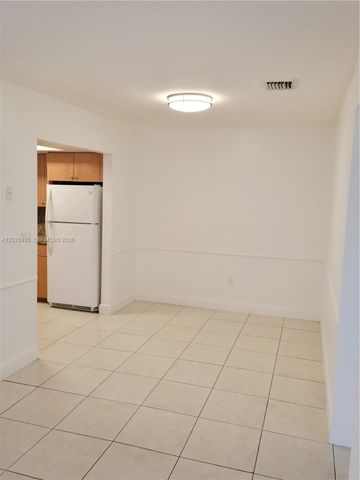 11960 NE 19th Dr 16, North Miami, FL 33181