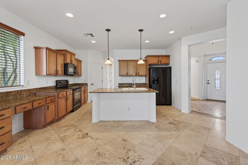 Image 9 of property listing at 13442 S 185TH Avenue, Goodyear, AZ 85338