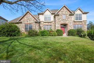 704 GODDARD DR, York, PA 17402