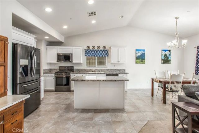 1274 Pinehurst Dr., Calimesa, CA 92320