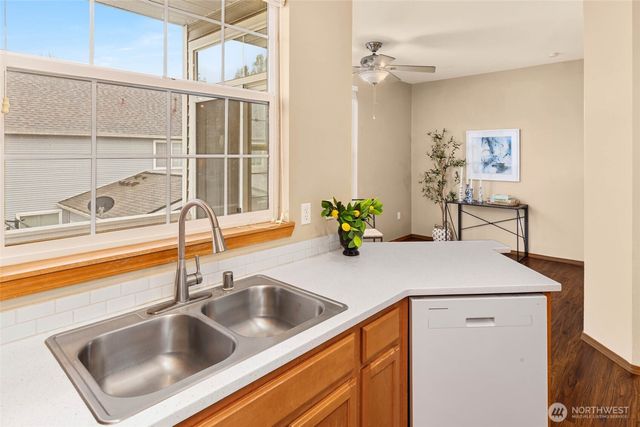 22736 NE 4th Lane, Sammamish, WA 98074
