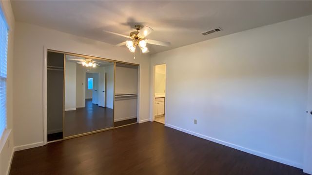 208 E Denton Drive, Euless, TX 76039