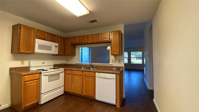 208 E Denton Drive, Euless, TX 76039