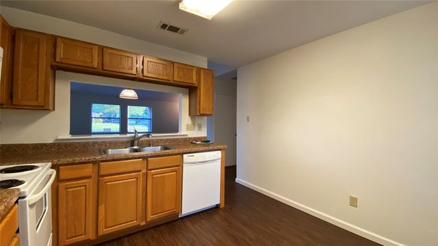 208 E Denton Drive, Euless, TX 76039
