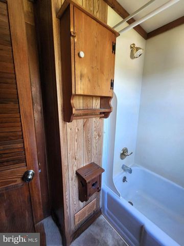 108 WASHINGTON AVE, Bridgeville, DE 19933