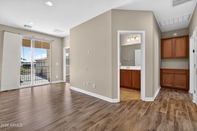 1367 S COUNTRY CLUB Drive 1056, Mesa, AZ 85210