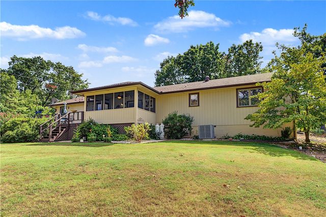 1 McKenzie Drive, Bella Vista, AR 72715
