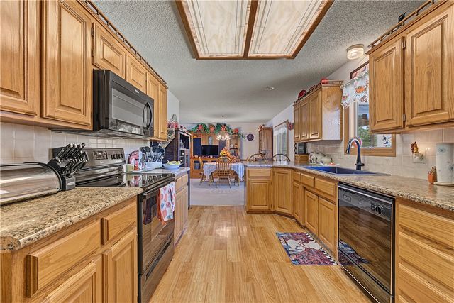 1 McKenzie Drive, Bella Vista, AR 72715