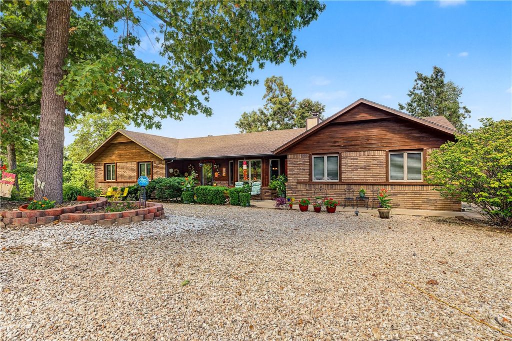1 McKenzie Drive, Bella Vista, AR 72715